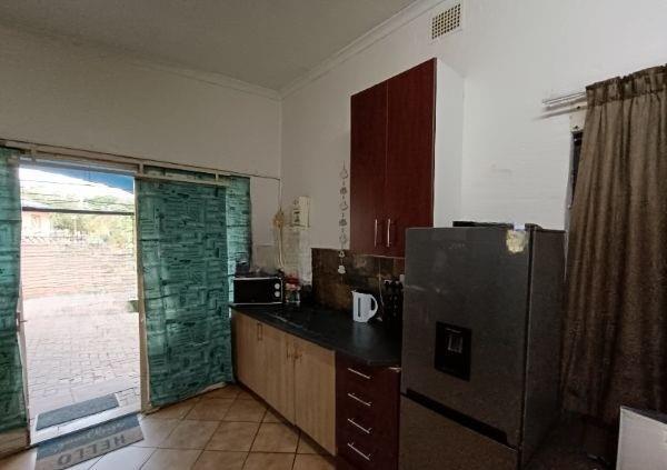 7 Bedroom Property for Sale in Valhalla Gauteng