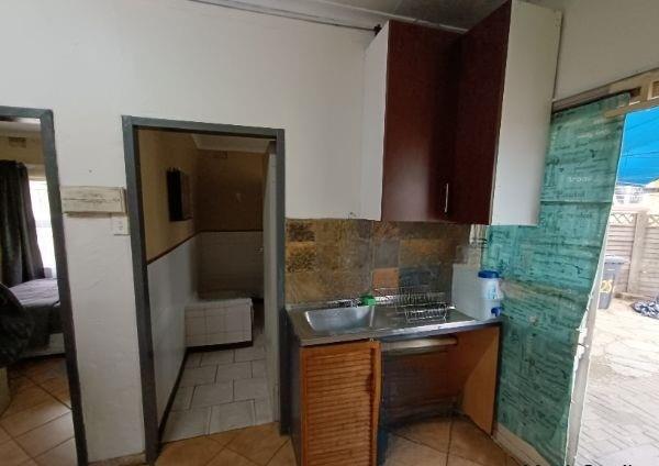 7 Bedroom Property for Sale in Valhalla Gauteng