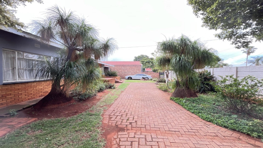 4 Bedroom Property for Sale in Sinoville Gauteng