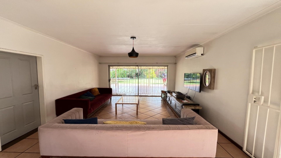 4 Bedroom Property for Sale in Sinoville Gauteng