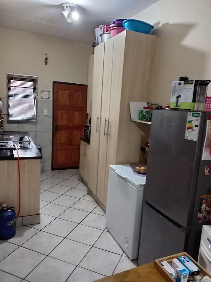 2 Bedroom Property for Sale in Pretoria North Gauteng
