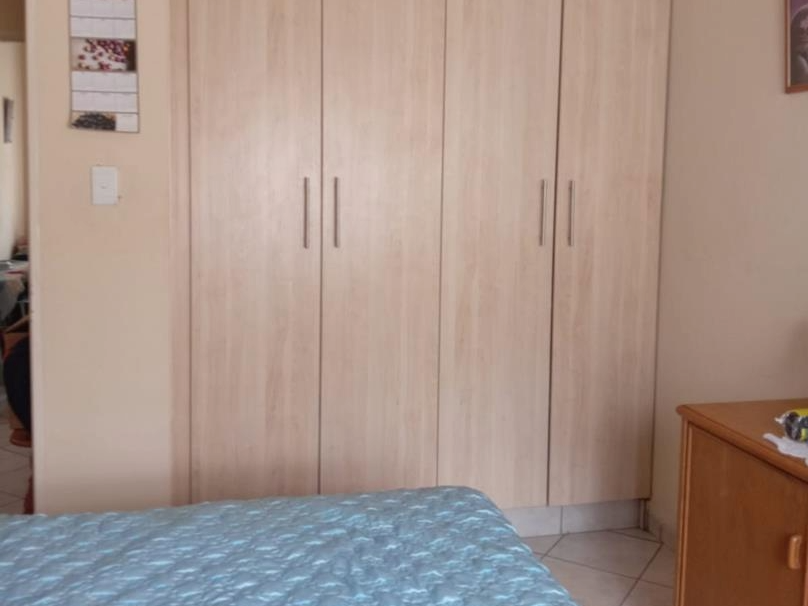 2 Bedroom Property for Sale in Pretoria North Gauteng