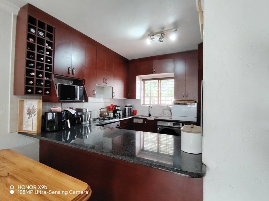 To Let 3 Bedroom Property for Rent in Zwartkop Gauteng