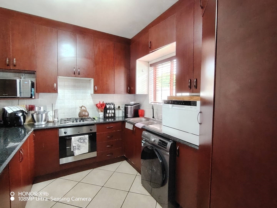 To Let 3 Bedroom Property for Rent in Zwartkop Gauteng