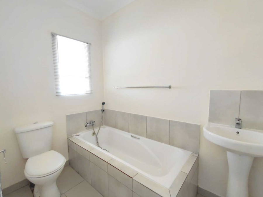 3 Bedroom Property for Sale in Witpoortjie Gauteng