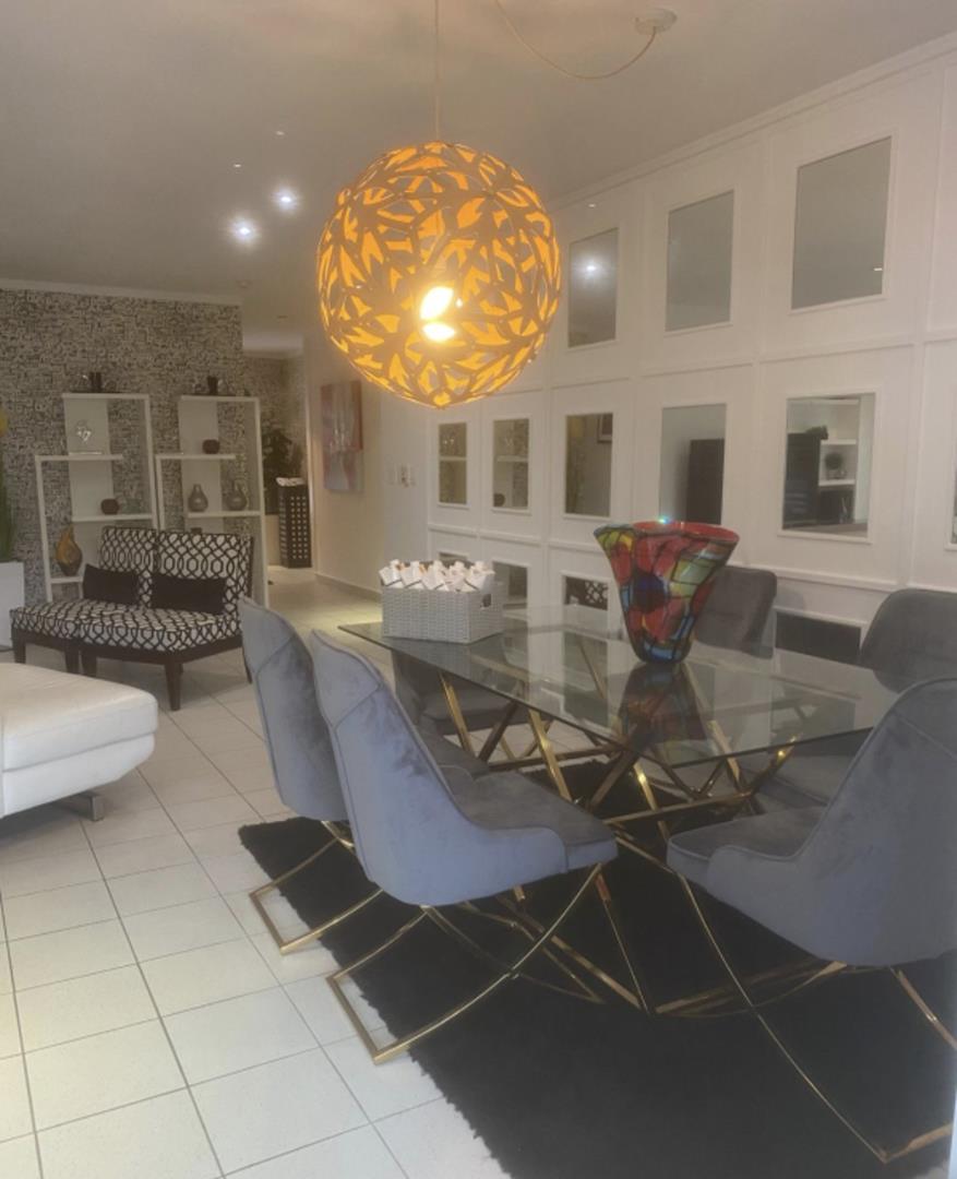 2 Bedroom Property for Sale in Sandhurst Gauteng