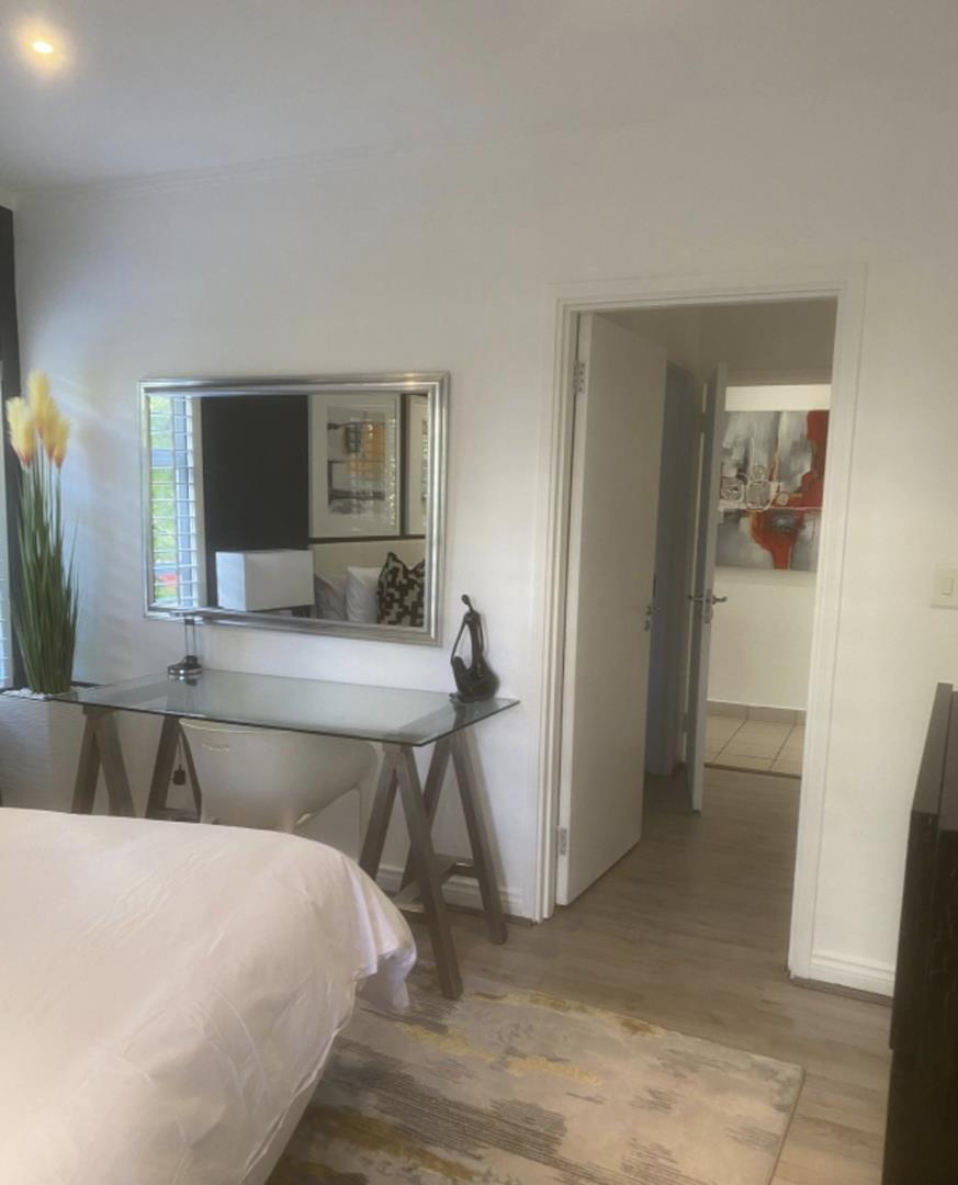 2 Bedroom Property for Sale in Sandhurst Gauteng