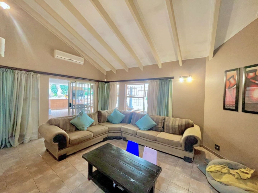 5 Bedroom Property for Sale in Garsfontein Gauteng