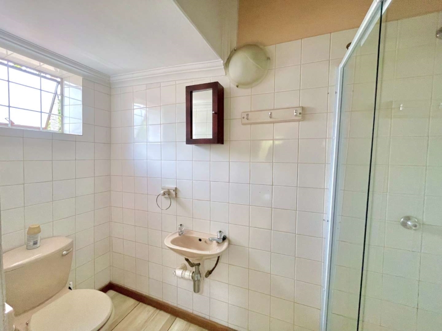 5 Bedroom Property for Sale in Garsfontein Gauteng