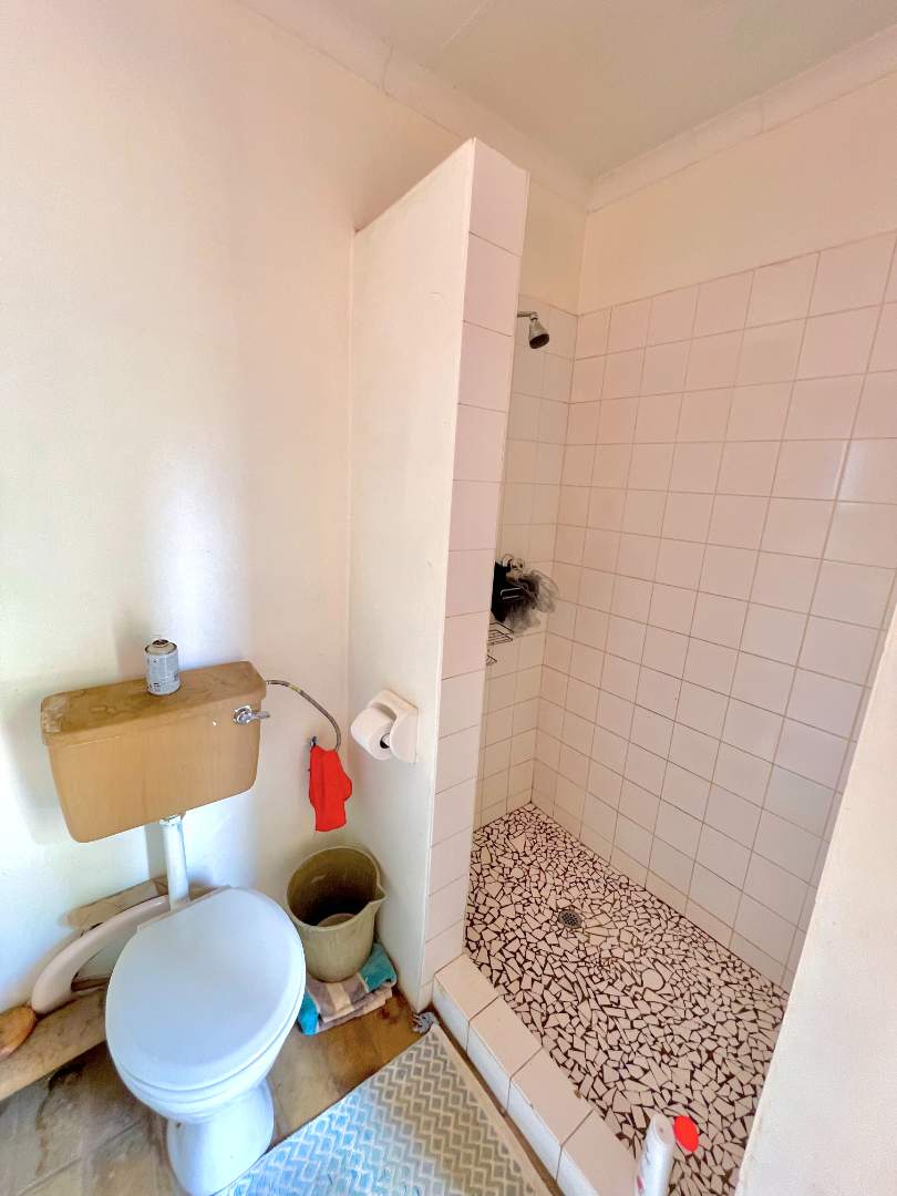 5 Bedroom Property for Sale in Garsfontein Gauteng