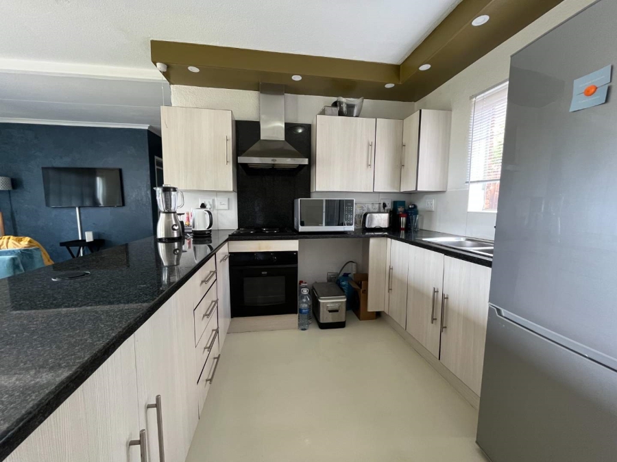 3 Bedroom Property for Sale in Wilgeheuwel Gauteng