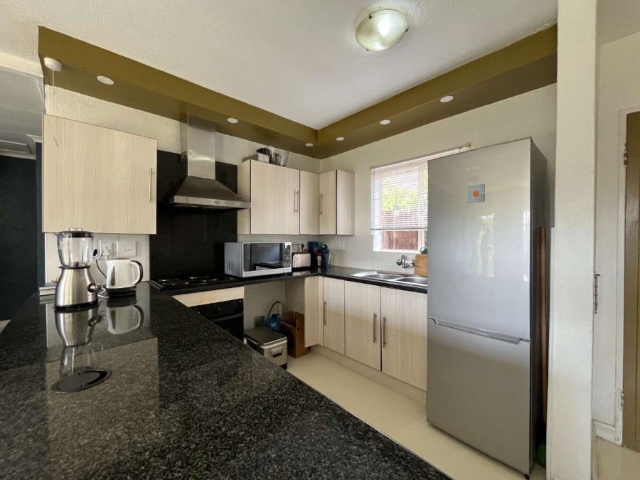 3 Bedroom Property for Sale in Wilgeheuwel Gauteng