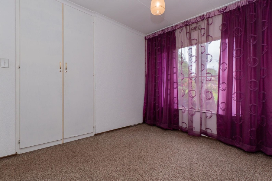 6 Bedroom Property for Sale in Van Riebeeck Park Gauteng