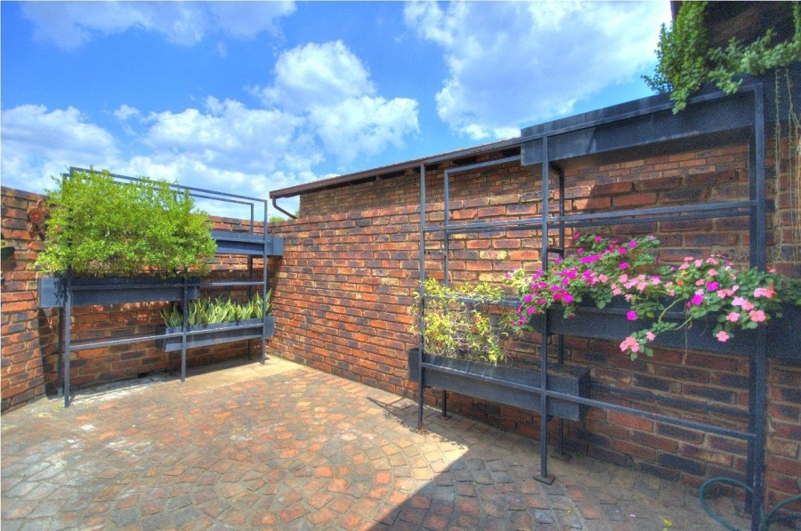 3 Bedroom Property for Sale in Brackenhurst Gauteng