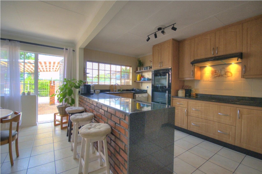 3 Bedroom Property for Sale in Brackenhurst Gauteng