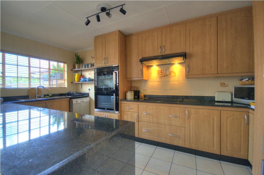 3 Bedroom Property for Sale in Brackenhurst Gauteng