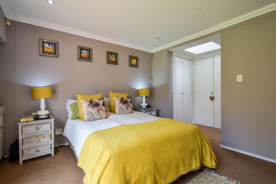 4 Bedroom Property for Sale in Faerie Glen Gauteng