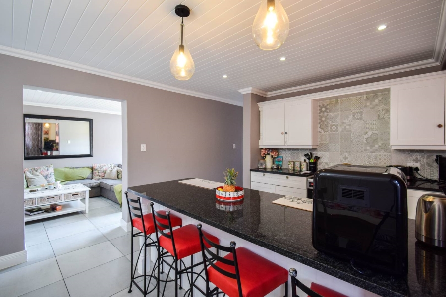 4 Bedroom Property for Sale in Faerie Glen Gauteng