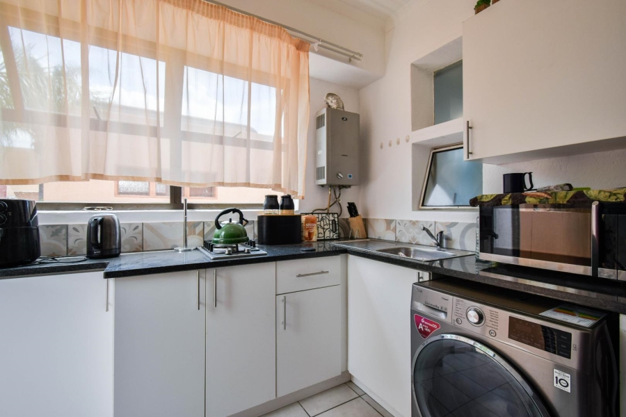 4 Bedroom Property for Sale in Faerie Glen Gauteng