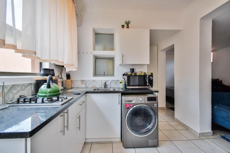 4 Bedroom Property for Sale in Faerie Glen Gauteng