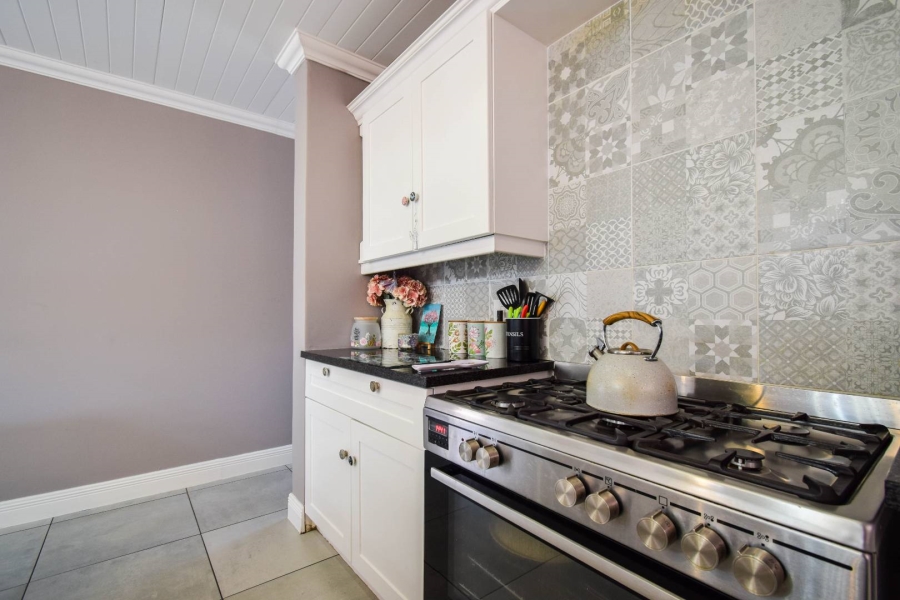 4 Bedroom Property for Sale in Faerie Glen Gauteng