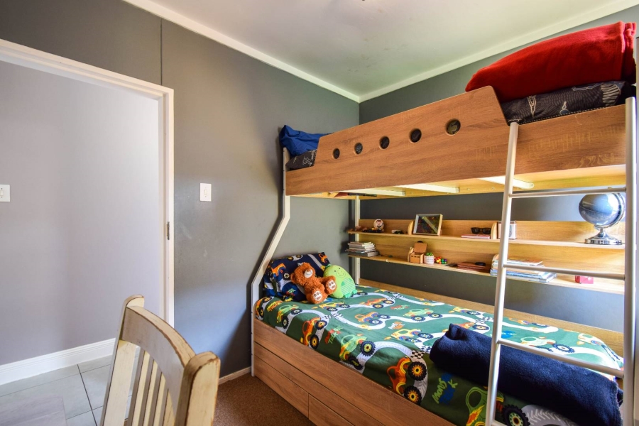 4 Bedroom Property for Sale in Faerie Glen Gauteng