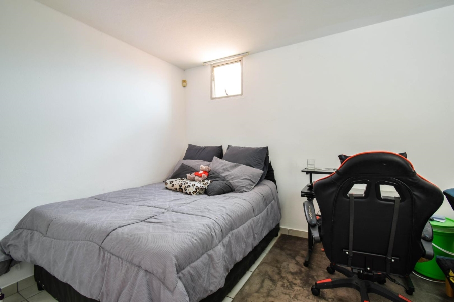 4 Bedroom Property for Sale in Faerie Glen Gauteng