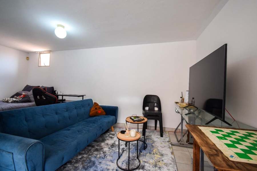 4 Bedroom Property for Sale in Faerie Glen Gauteng