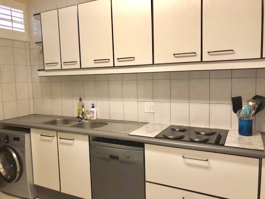 To Let 3 Bedroom Property for Rent in Benmore Gardens Gauteng