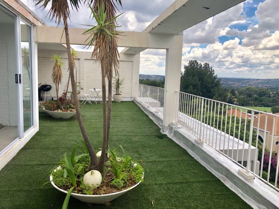 To Let 3 Bedroom Property for Rent in Benmore Gardens Gauteng