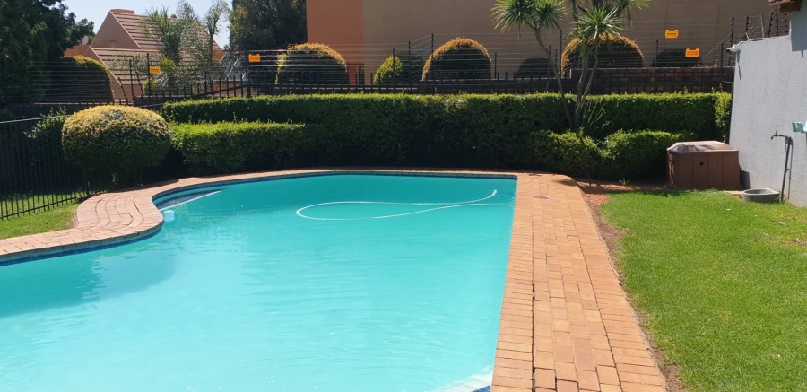 2 Bedroom Property for Sale in Boskruin Gauteng