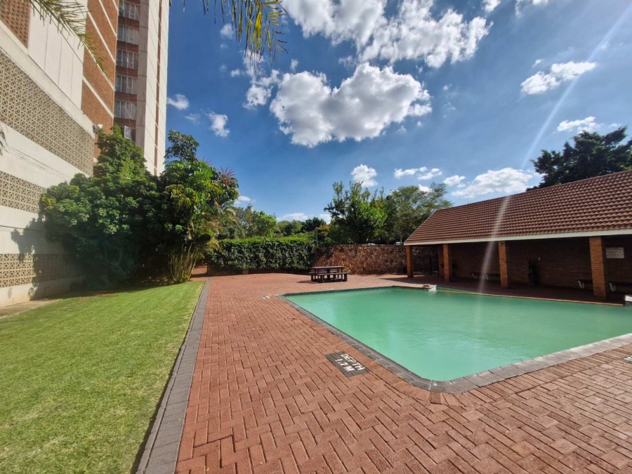 2 Bedroom Property for Sale in La Montagne Gauteng
