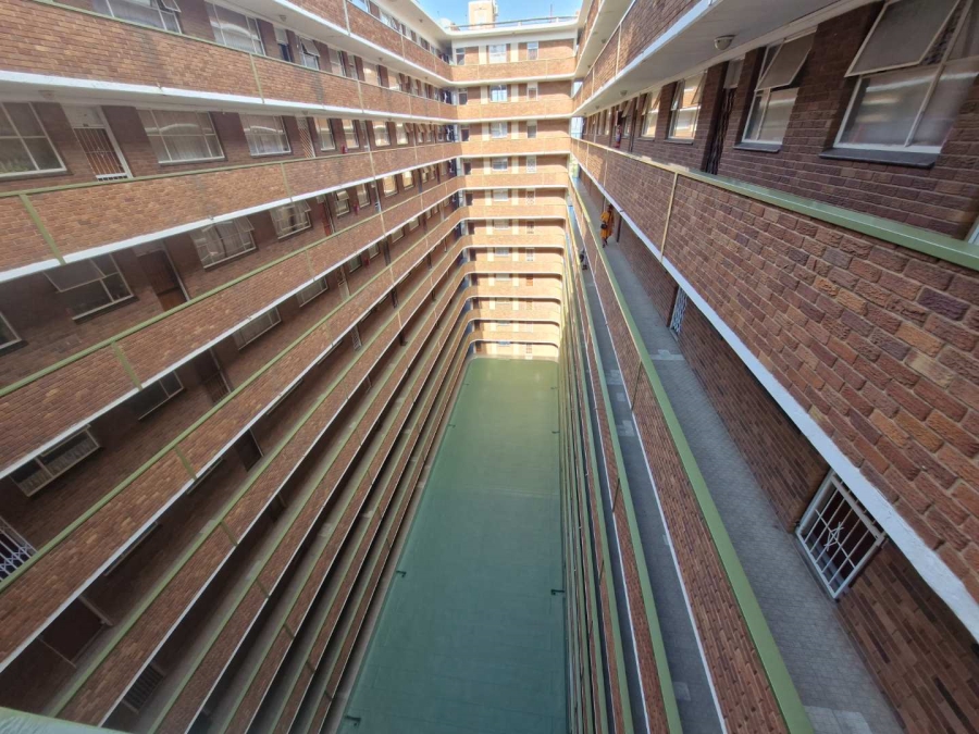 2 Bedroom Property for Sale in La Montagne Gauteng