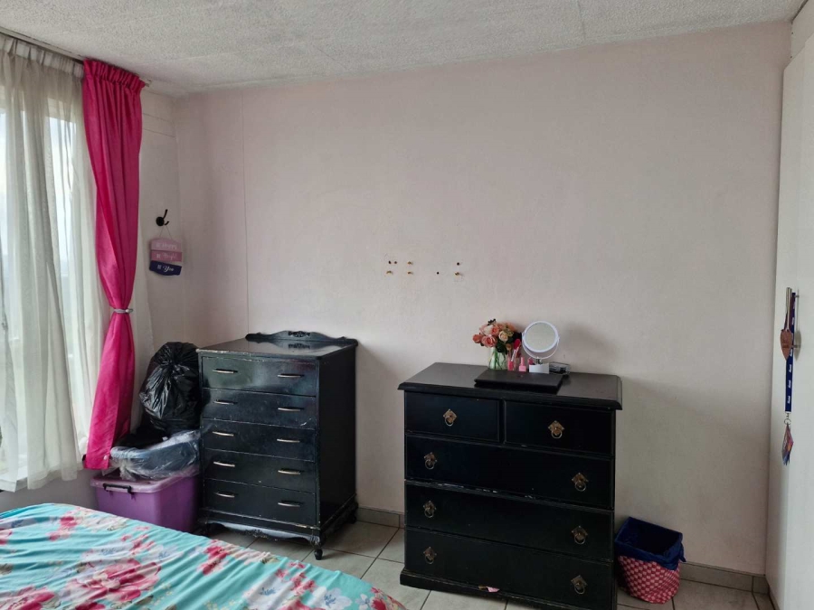 2 Bedroom Property for Sale in La Montagne Gauteng