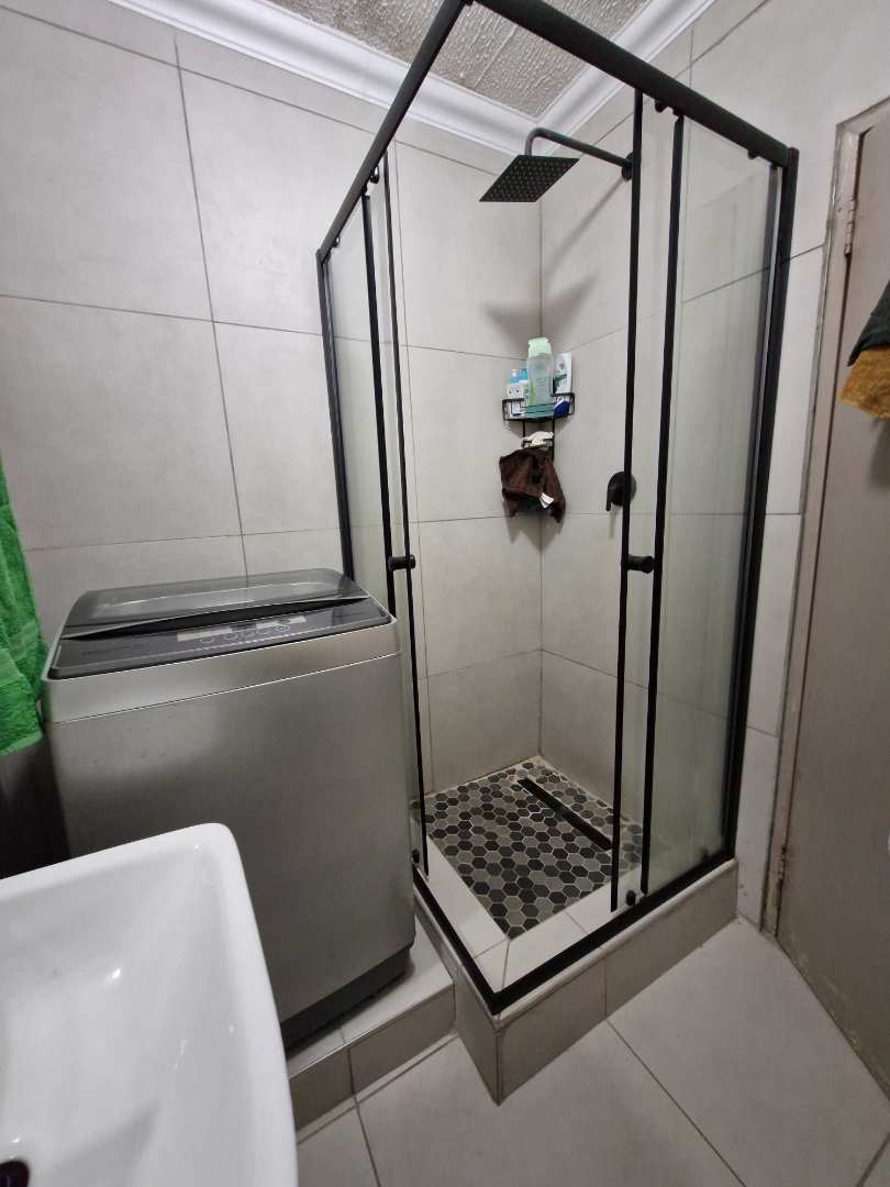 2 Bedroom Property for Sale in La Montagne Gauteng