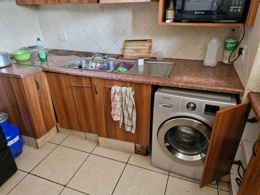 2 Bedroom Property for Sale in Silverton Gauteng