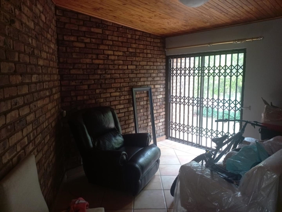 5 Bedroom Property for Sale in Monument Park Ext 2 Gauteng