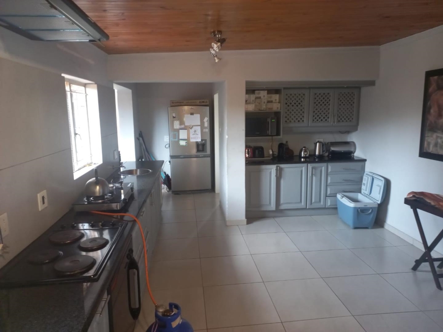 5 Bedroom Property for Sale in Monument Park Ext 2 Gauteng