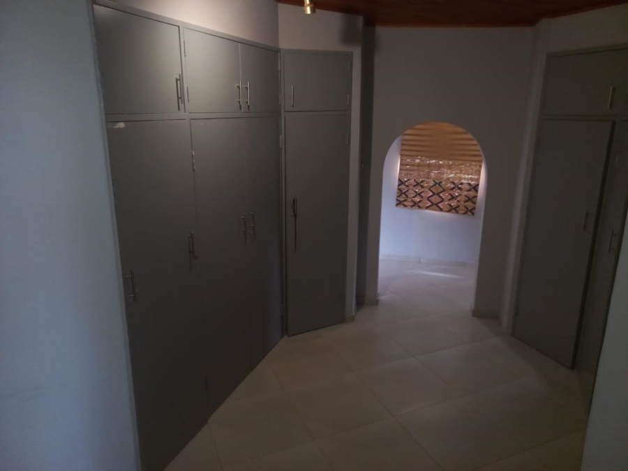 5 Bedroom Property for Sale in Monument Park Ext 2 Gauteng