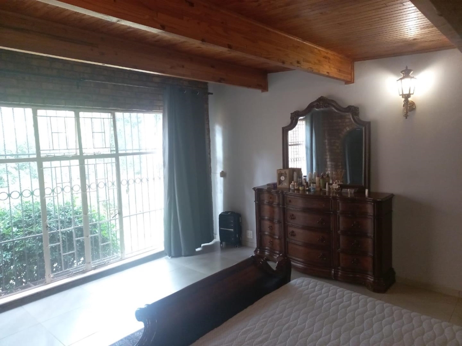 5 Bedroom Property for Sale in Monument Park Ext 2 Gauteng