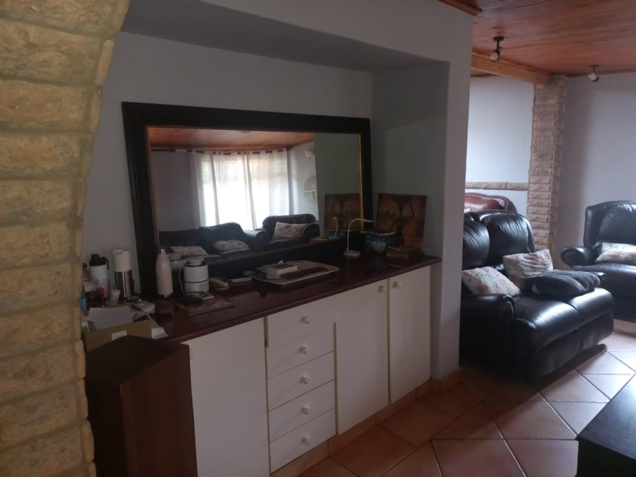 5 Bedroom Property for Sale in Monument Park Ext 2 Gauteng