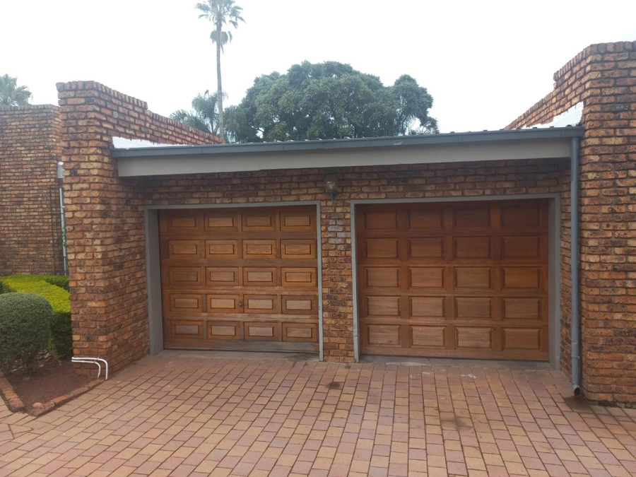 5 Bedroom Property for Sale in Monument Park Ext 2 Gauteng