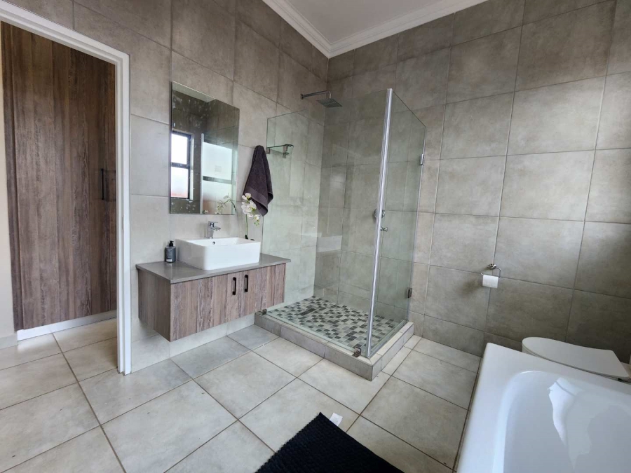 3 Bedroom Property for Sale in Six Fountains Residential Estate Gauteng