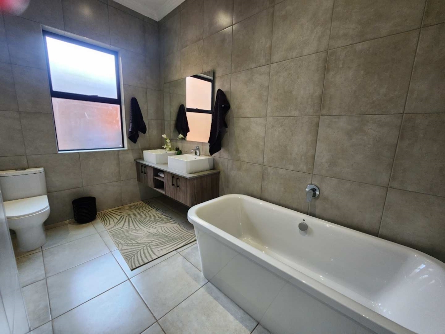 3 Bedroom Property for Sale in Six Fountains Residential Estate Gauteng