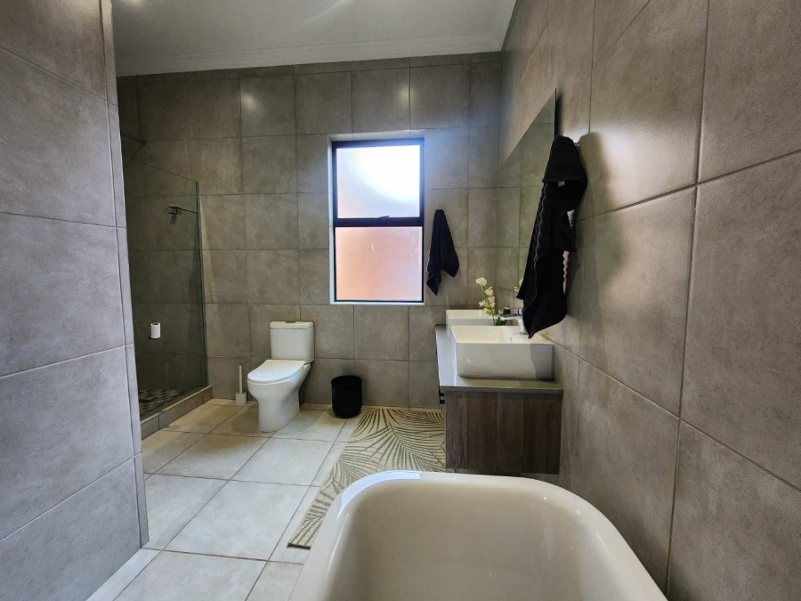 3 Bedroom Property for Sale in Six Fountains Residential Estate Gauteng