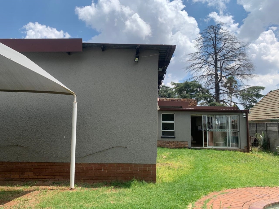 3 Bedroom Property for Sale in Birch Acres Gauteng