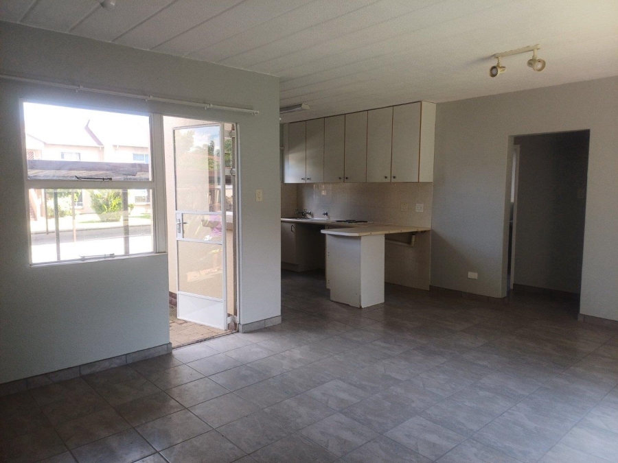 2 Bedroom Property for Sale in Pomona Gauteng