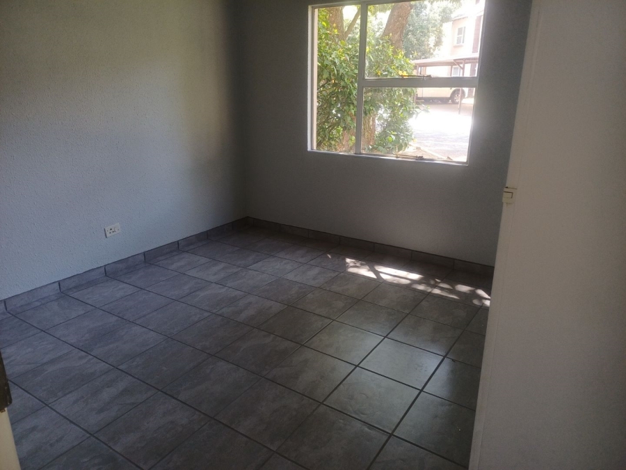 2 Bedroom Property for Sale in Pomona Gauteng