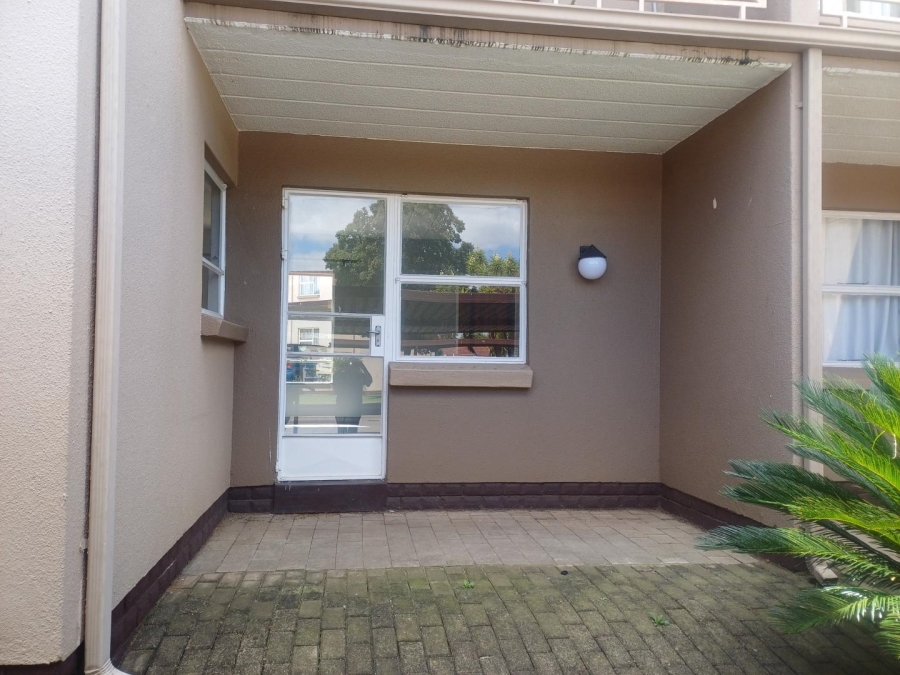 2 Bedroom Property for Sale in Pomona Gauteng