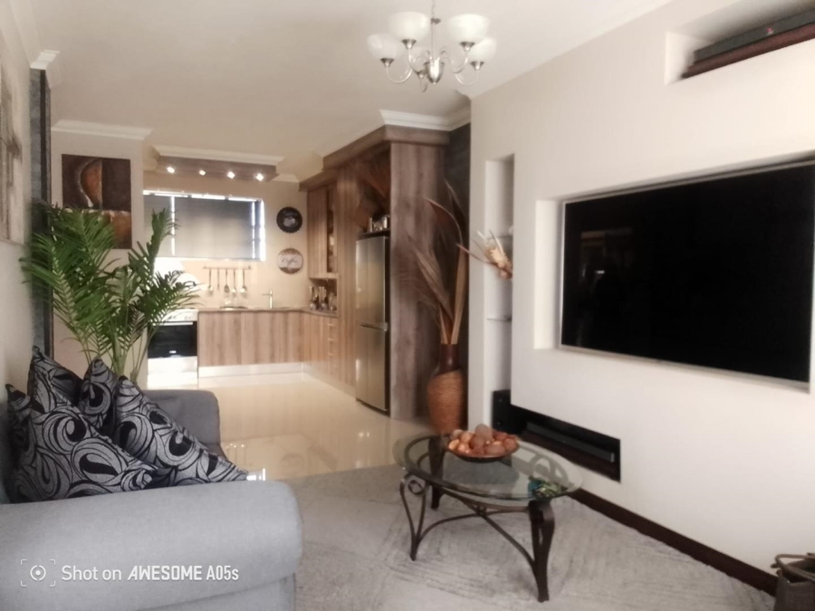 2 Bedroom Property for Sale in Symhurst Gauteng